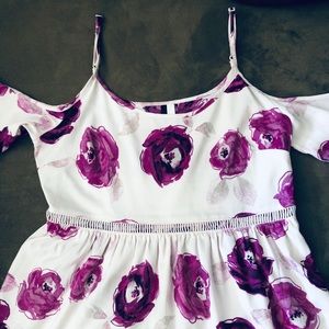 Kensie Tops - Kenzie Floral Cold Shoulder Blouse Kensie Tops - Kenzie Floral Cold Shoulder Blouse